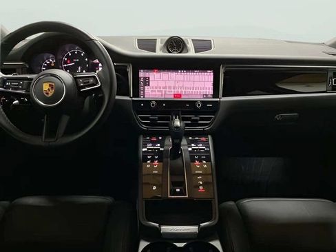 Used 2022 Porsche Macan AWD/4WD image 12