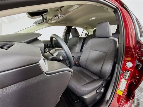 Certified 2025 Toyota Corolla LE w/ Convenience Package image 5