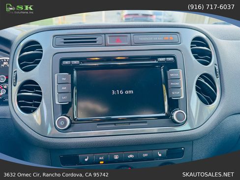 Used 2015 Volkswagen Tiguan SE image 22