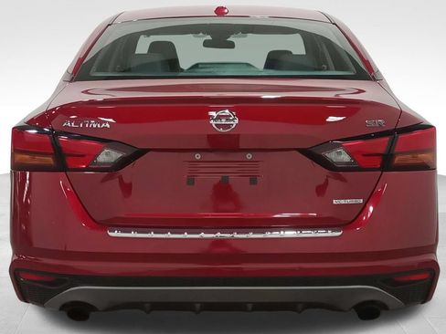 Used 2022 Nissan Altima 2.0 SR FWD image 5