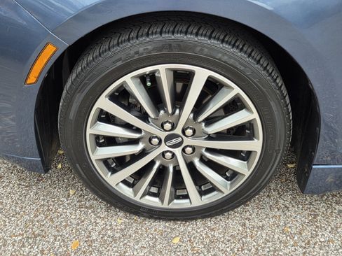 Used 2019 Lincoln MKZ Premiere image 9