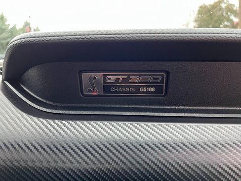 Used 2016 Ford Mustang Shelby GT350 w/ Technology Package image 44