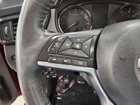 Used 2017 Nissan Rogue SV AWD/4WD image 12