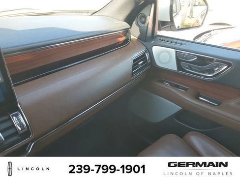 Used 2023 Lincoln Navigator Reserve image 36