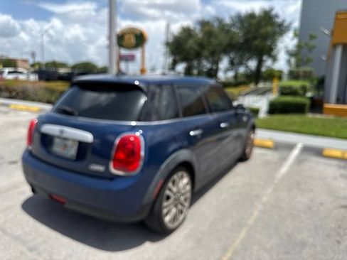 Used 2015 MINI Cooper 4-Door Hardtop FWD image 4