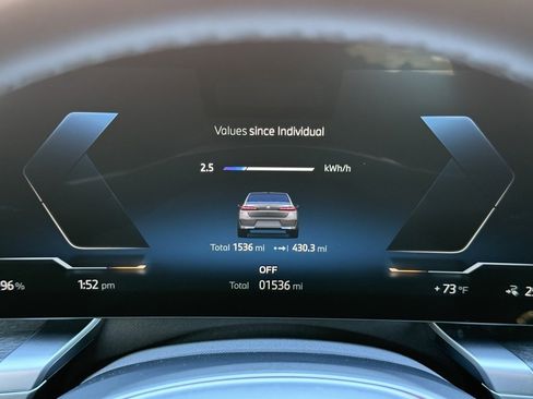 Used 2025 BMW i7 eDrive50 image 27