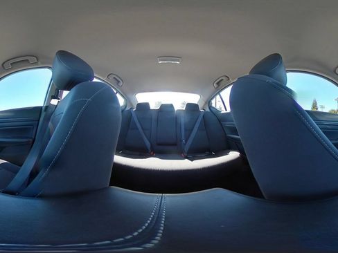 Used 2025 Nissan Altima 2.5 SV FWD image 42