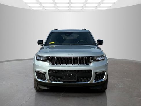 Used 2024 Jeep Grand Cherokee L Limited w/ Luxury Tech Group II AWD/4WD image 2