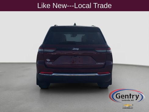Used 2025 Jeep Grand Cherokee Limited w/ Luxury Tech Group II AWD/4WD image 5