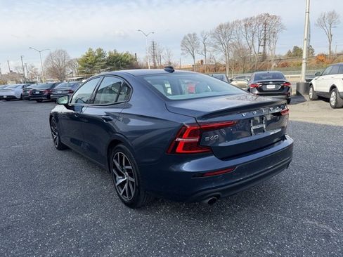 Used 2020 Volvo S60 T6 Momentum w/ Protection Package image 3