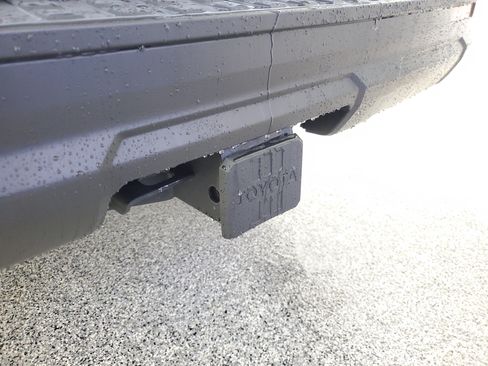 Used 2025 Toyota 4Runner SR5 RWD image 9