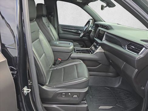 Used 2022 GMC Yukon Denali w/ Denali Ultimate Package image 10