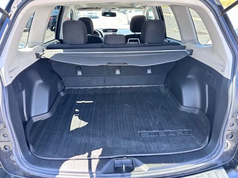 Used 2015 Subaru Forester 2.5i Premium w/ All-Weather Package AWD/4WD image 8