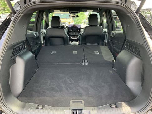 Used 2023 Ford Escape ST-Line w/ Tech Pack #1 AWD/4WD image 12