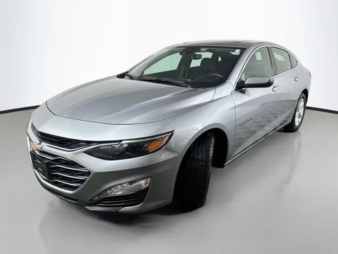 Used 2023 Chevrolet Malibu LT FWD image 3