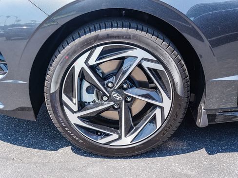 Used 2025 Hyundai Sonata SEL FWD image 11