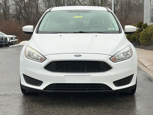Used 2018 Ford Focus SE image 3