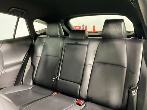 Used 2022 Toyota Venza XLE AWD/4WD image 16