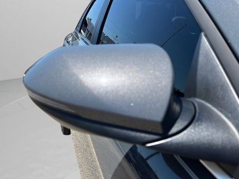 Certified 2025 Hyundai Elantra Limited FWD image 38