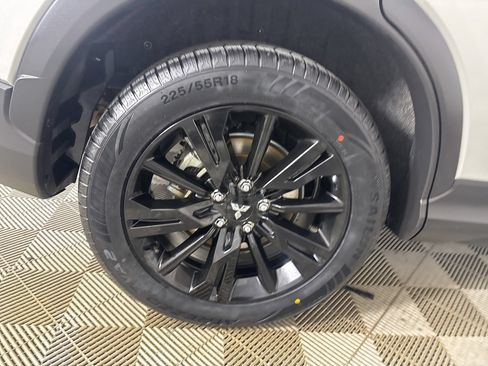 Used 2025 Mitsubishi Eclipse Cross LE AWD/4WD image 32