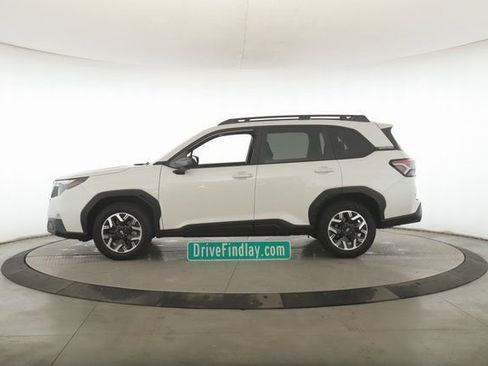 Used 2025 Subaru Forester Premium image 9