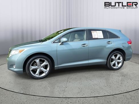 Used 2012 Toyota Venza Limited FWD image 3