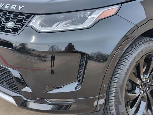 Used 2025 Land Rover Discovery Sport S image 8