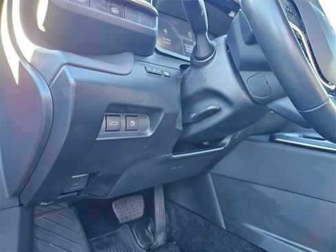 Used 2023 Toyota Crown XLE image 21