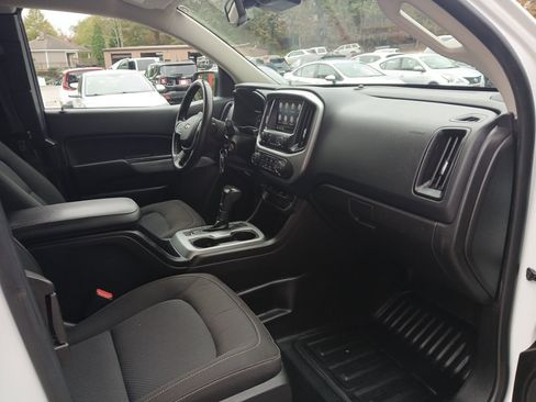 Used 2020 Chevrolet Colorado LT w/ Safety Package image 12