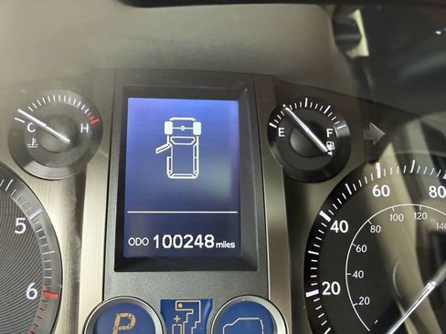 Used 2018 Lexus GX 460 Premium w/ Premium Package image 21