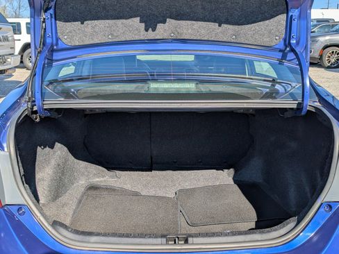 Used 2018 Toyota Corolla SE image 12