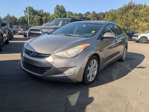 Used 2013 Hyundai Elantra Limited w/ Technology Pkg FWD image 4
