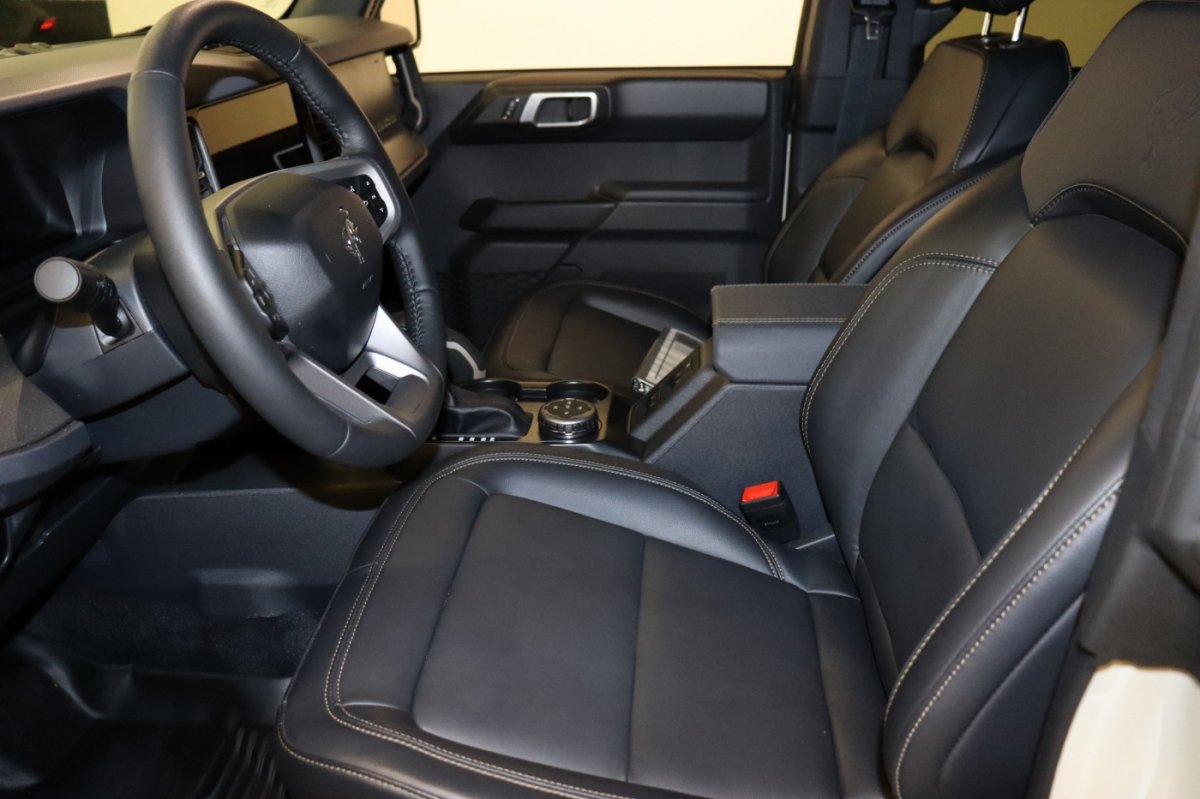 Used 2026 Ford Bronco Badlands AWD/4WD image 31