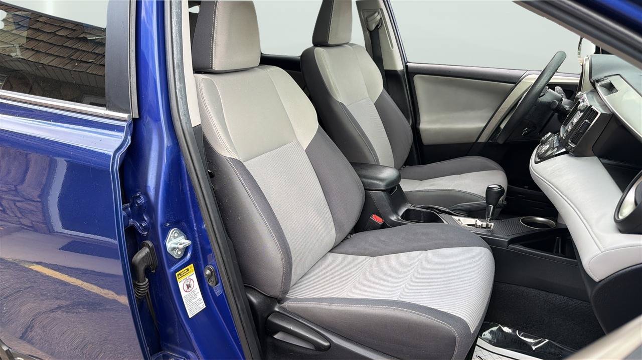 Used 2015 Toyota RAV4 XLE AWD/4WD image 13