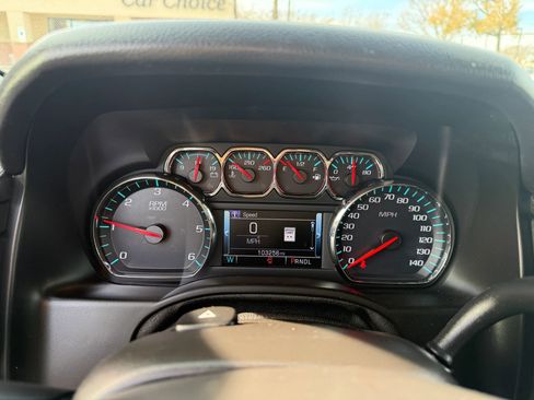 Used 2018 GMC Yukon XL SLT w/ Open Road Package AWD/4WD image 28