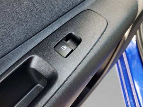 Used 2025 Hyundai Elantra Limited image 17