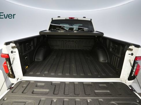 Used 2023 Ford F150 Lightning XLT AWD/4WD image 8