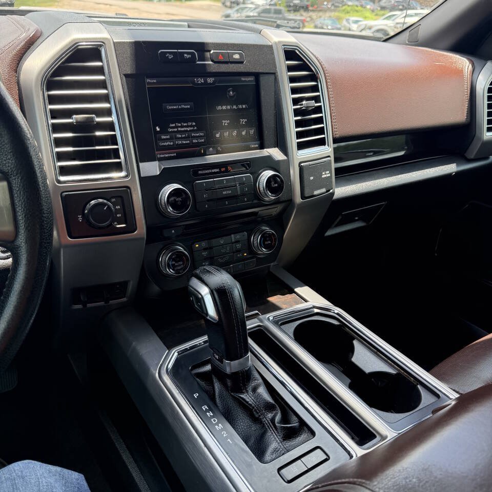 Used 2015 Ford F150 Platinum w/ Equipment Group 701A Luxury AWD/4WD image 21