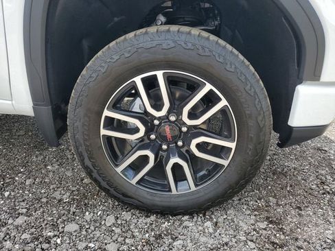 New 2026 GMC Sierra 1500 AT4 w/ Technology Package AWD/4WD image 6