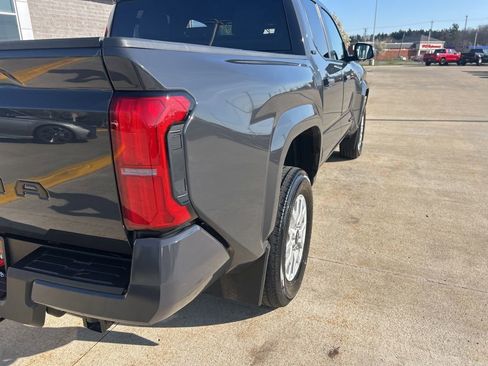 Used 2024 Toyota Tacoma SR5 image 10
