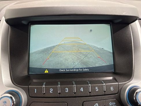 Used 2017 Chevrolet Equinox LT w/ Convenience Package image 30