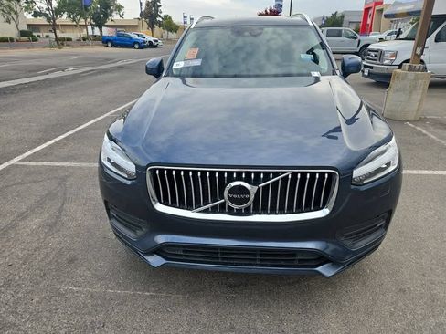 Used 2022 Volvo XC90 T5 Momentum AWD/4WD image 2