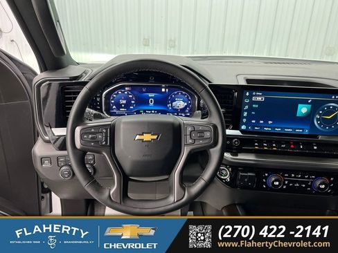 Used 2024 Chevrolet Silverado 1500 High Country w/ High Country Premium Package AWD/4WD image 26