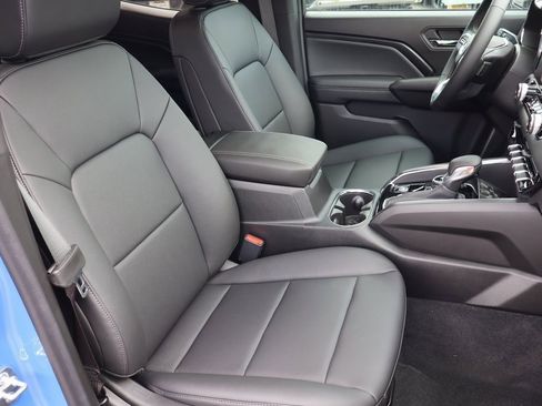 New 2025 GMC Canyon Elevation w/ Convenience Package image 24