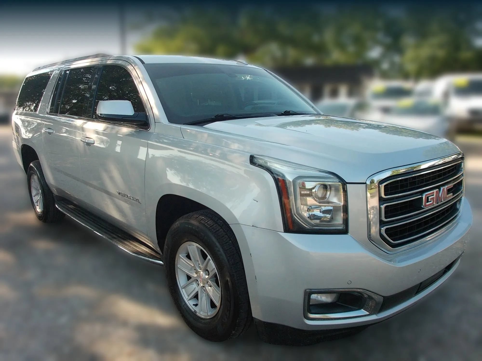Used 2018 GMC Yukon XL SLE RWD image 3