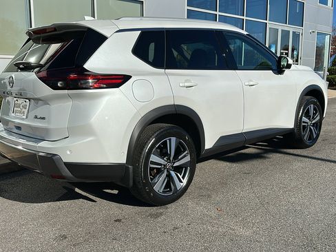 Certified 2024 Nissan Rogue SL image 7