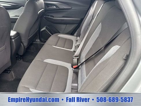 Used 2025 Chevrolet TrailBlazer LT AWD/4WD image 15