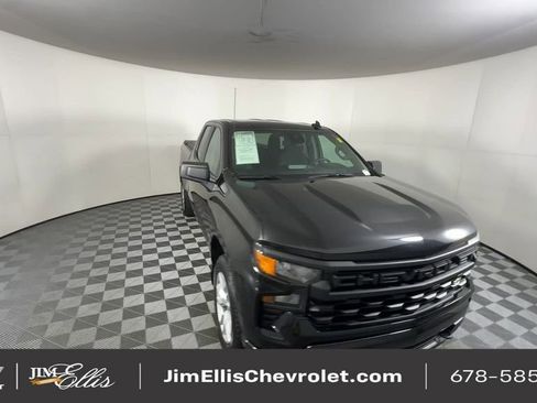 Certified 2024 Chevrolet Silverado 1500 Custom image 2