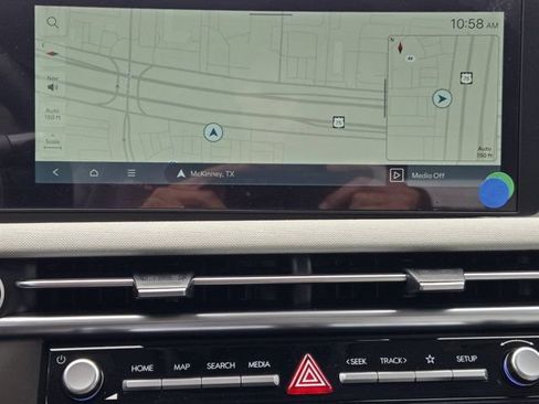 Used 2025 Hyundai Tucson Limited FWD image 12