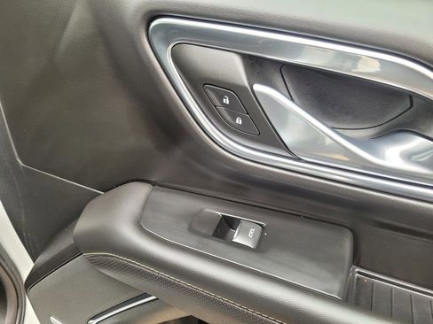 Used 2023 Chevrolet Tahoe Premier image 8